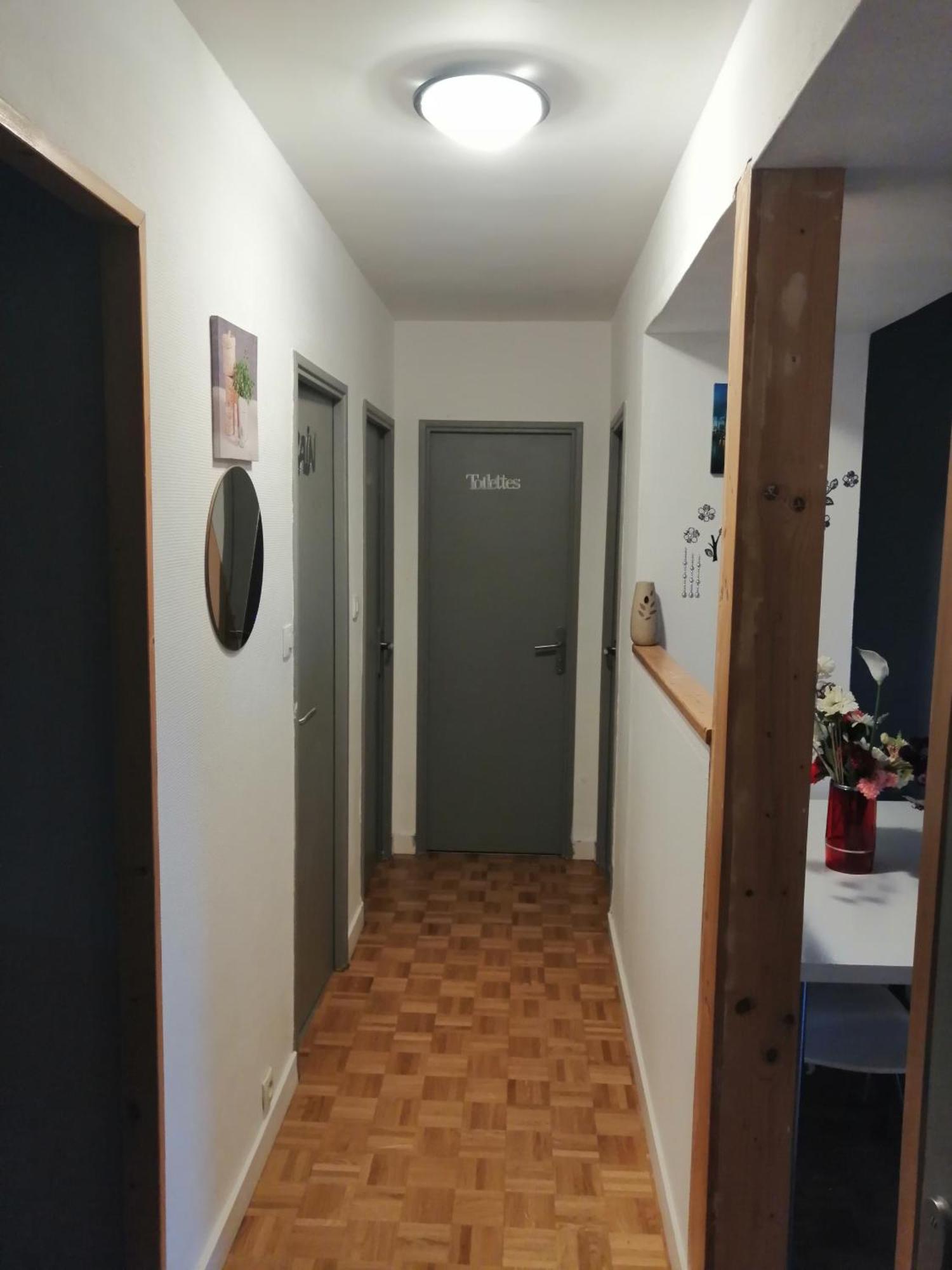 Chambre Dans Appartement A Niort Bagian luar foto